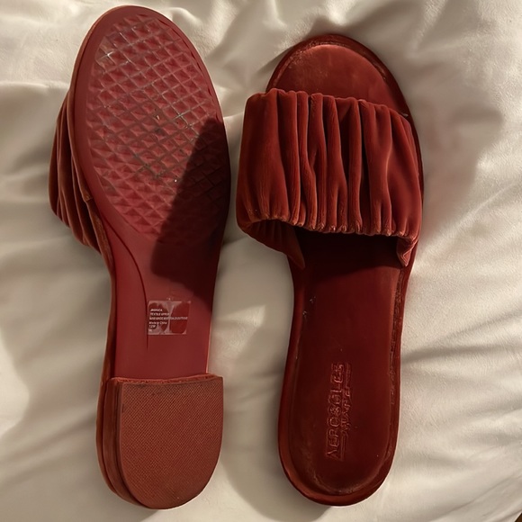 Aerosoles Ruched Slide Sandal - Picture 2 of 3